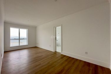 Apartamento &agrave; venda - 190m&sup2; - Centro