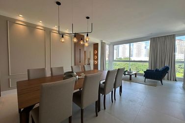 Apartamento &agrave; venda - 294m&sup2; - Meia Praia