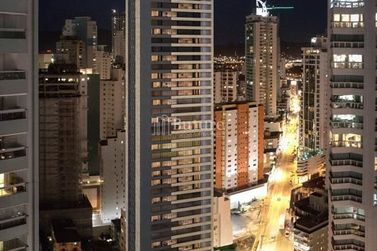 Apartamento &agrave; venda - 177m&sup2; - Centro