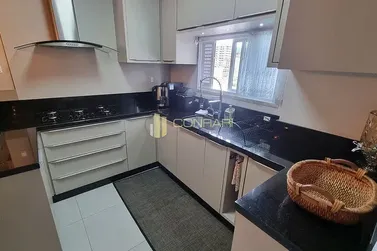 Apartamento &agrave; venda - 120m&sup2; - Meia Praia