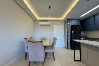 Apartamento &agrave; venda - 85m&sup2; - Meia Praia