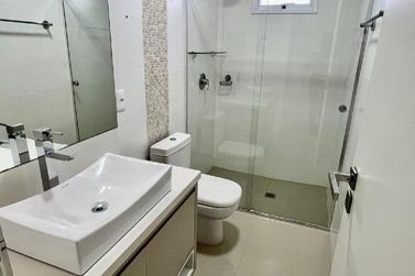 Apartamento para alugar - 130m&sup2; - Centro