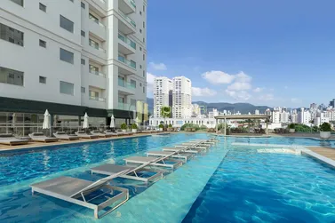 Apartamento &agrave; venda - 102m&sup2; - Meia Praia