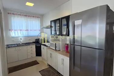 Apartamento &agrave; venda - 130m&sup2; - Meia Praia