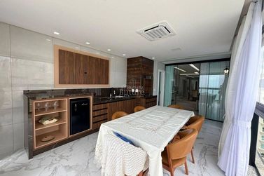 Apartamento &agrave; venda - Meia Praia