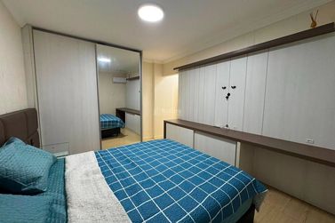 Apartamento &agrave; venda - 213m&sup2; - Meia Praia