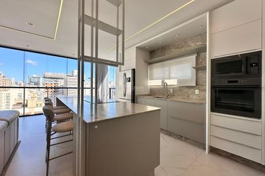 Apartamento &agrave; venda - 1382m&sup2; - Meia Praia