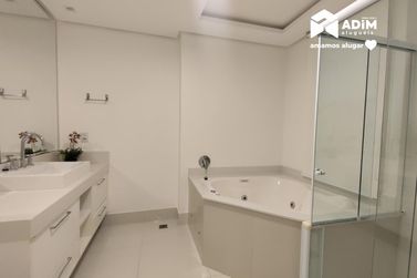 Apartamento para alugar - 230m&sup2; - Centro
