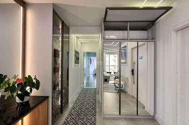 Apartamento &agrave; venda - 140m&sup2; - Meia Praia