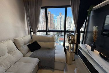 Apartamento &agrave; venda - Meia Praia