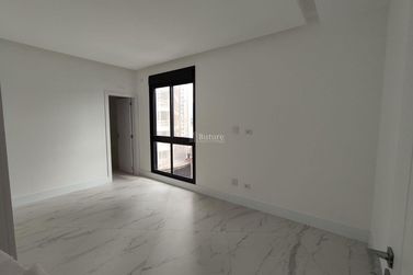Apartamento &agrave; venda - 200m&sup2; - Centro