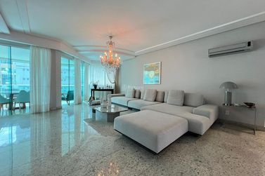 Apartamento &agrave; venda - 350m&sup2; - Meia Praia