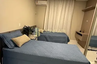 Apartamento &agrave; venda - 140m&sup2; - Meia Praia