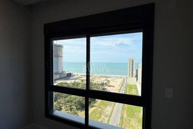 Apartamento &agrave; venda - 140m&sup2; - Meia Praia
