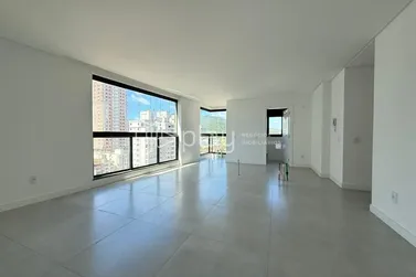 Apartamento &agrave; venda - 87m&sup2; - Pereque