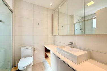 Apartamento &agrave; venda - 129m&sup2; - Meia Praia