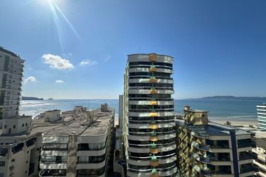 Apartamento &agrave; venda - 187m&sup2; - Meia Praia