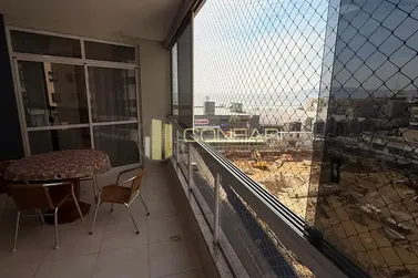 Apartamento &agrave; venda - 154m&sup2; - Meia Praia
