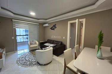 Apartamento &agrave; venda - 159m&sup2; - Meia Praia