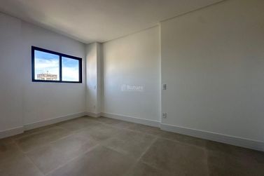 Apartamento &agrave; venda - 185m&sup2; - Meia Praia