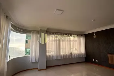 Apartamento &agrave; venda - 212m&sup2; - Meia praia
