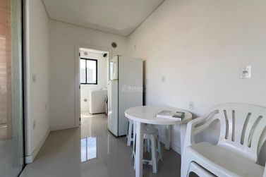 Apartamento &agrave; venda - 106m&sup2; - Meia Praia