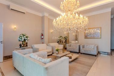 Apartamento &agrave; venda - 135m&sup2; - Meia Praia