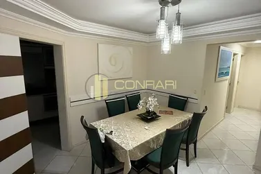 Apartamento &agrave; venda - 134m&sup2; - Meia Praia