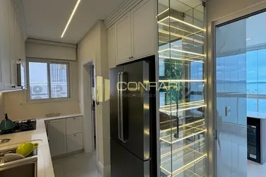 Apartamento &agrave; venda - 141m&sup2; - Centro