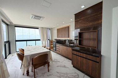 Apartamento &agrave; venda - Meia Praia