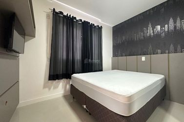 Apartamento &agrave; venda - 134m&sup2; - Meia Praia