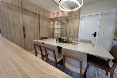 Apartamento &agrave; venda - 135m&sup2; - Meia Praia