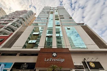 Apartamento &agrave; venda - 160m&sup2; - Meia Praia