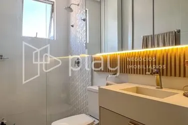 Apartamento &agrave; venda - 115m&sup2; - Meia Praia