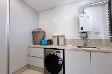 Apartamento &agrave; venda - 197m&sup2; - Meia Praia