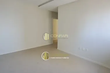 Apartamento &agrave; venda - 225m&sup2; - Meia Praia