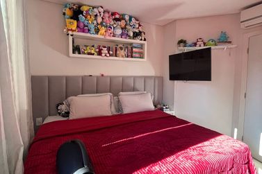 Apartamento &agrave; venda - 120m&sup2; - Meia Praia