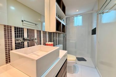 Apartamento &agrave; venda - 85m&sup2; - Meia Praia