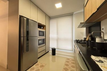 Apartamento &agrave; venda - 130m&sup2; - Meia Praia