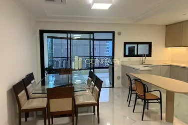 Apartamento para alugar - 187m&sup2; - meia praia