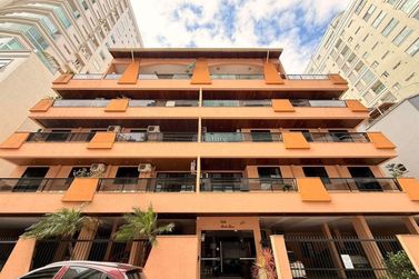 Apartamento &agrave; venda - 98m&sup2; - Centro
