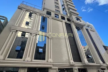 Apartamento &agrave; venda - 168m&sup2; - Meia Praia