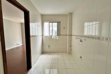 Apartamento para alugar - 75m&sup2; - Centro
