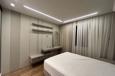 Apartamento &agrave; venda - 134m&sup2; - Meia Praia