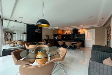 Apartamento &agrave; venda - 281m&sup2; - Meia Praia