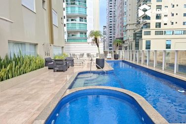 Apartamento para alugar - 133m&sup2; - Meia Praia