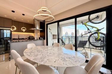 Apartamento &agrave; venda - 120m&sup2; - Centro