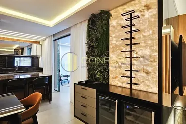 Apartamento &agrave; venda - 162m&sup2; - Meia Praia
