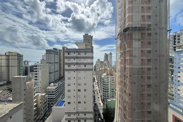 Apartamento &agrave; venda - 132m&sup2; - Meia Praia