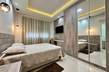 Apartamento &agrave; venda - 300m&sup2; - Meia Praia